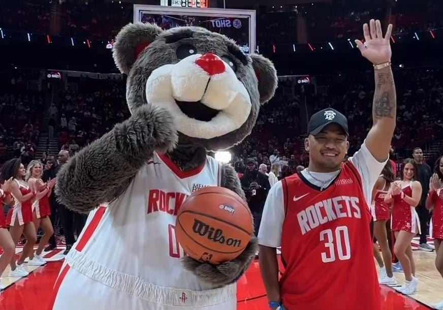 Joshua Van Shows Love in Houston—Repping Born For This™ Courtside